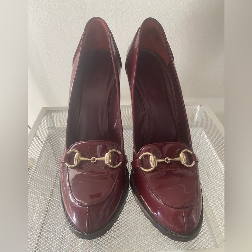 Vintage GUCCI scarlet red loafer heels size 10 basically brand new condition